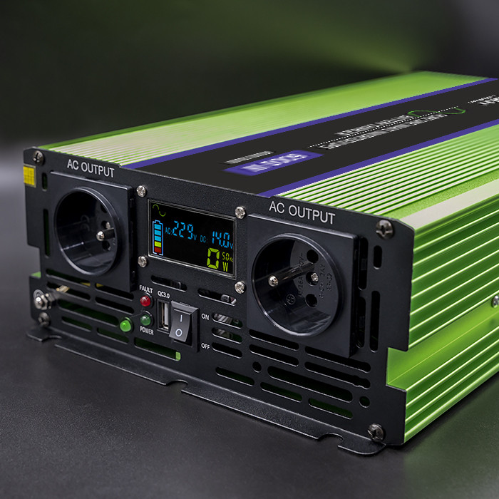 Qoltec 51945 Měnič napětí s funkcí UPS z 12V na 230V, 3000W/6000W čistý sinus s funkcí UPS, LCD display