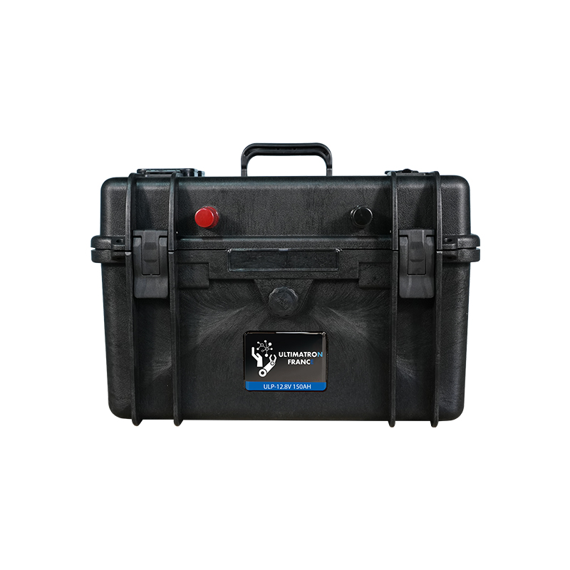 Ultimatron LiFePO4 baterie 12,8V 150Ah (1920Wh) – voděodolná IP65 v kufru, Smart BMS Bluetooth, trakční i outdoor použití