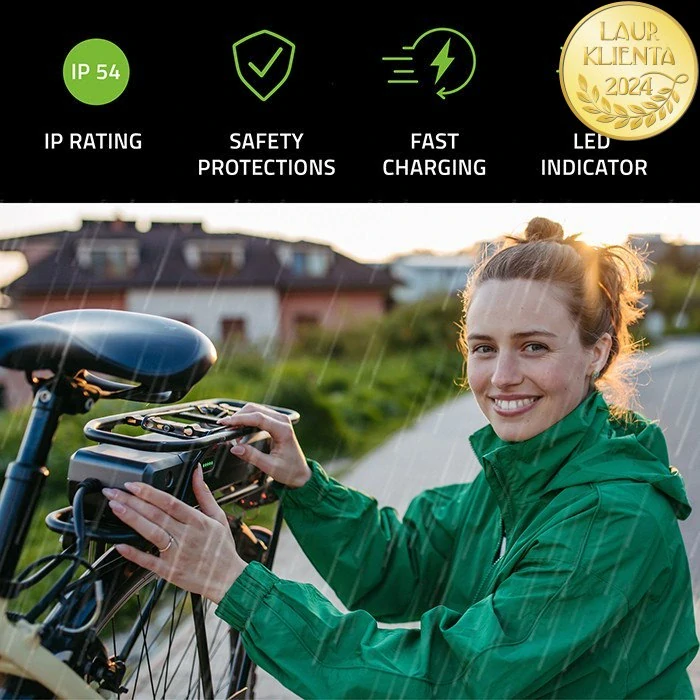 *Qoltec 50333 Rychlá voděodolná nabíječka Qoltec 36V/42V 2A konektor 5,5 x 2,5 mm + napájecí kabel