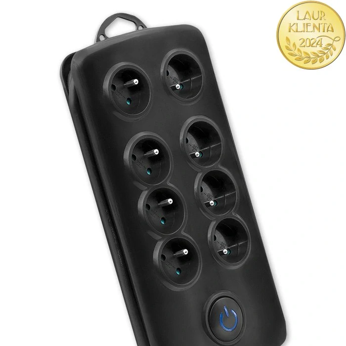 Qoltec 50161 Prodlužovací kabel Qoltec | 8 zásuvek | 2,5 m | Černý | Rychlé přepínání