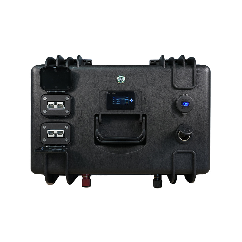 Ultimatron LiFePO4 baterie 12,8V 150Ah (1920Wh) – voděodolná IP65 v kufru, Smart BMS Bluetooth, trakční i outdoor použití