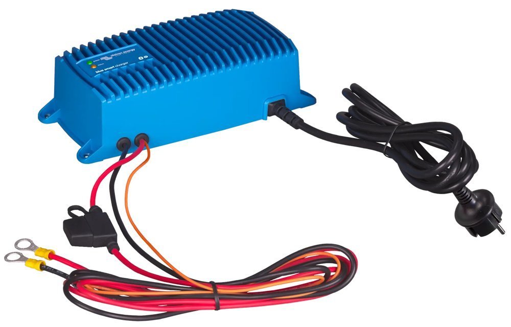 Victron Energy Victron BlueSmart IP67 12V/17A Bluetooth nabíječka baterií – voděodolná LiFePO4, AGM, GEL