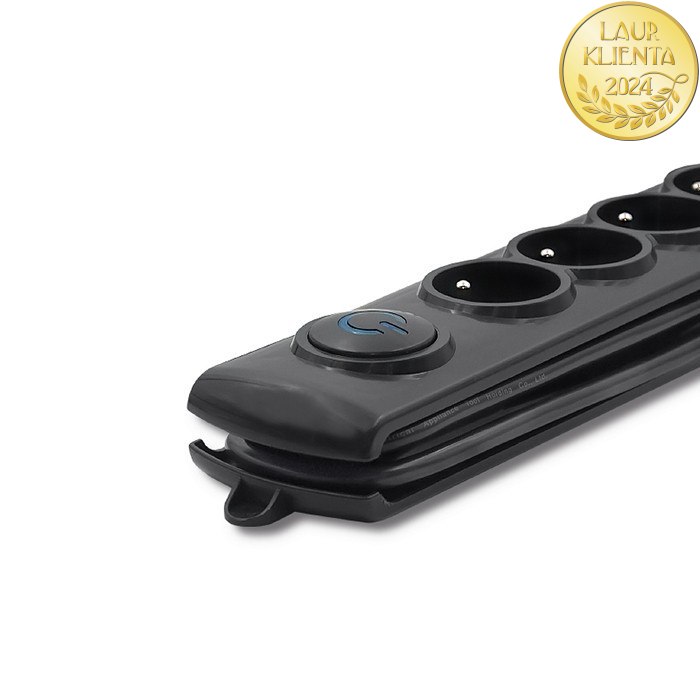 *Qoltec 50114 Prodlužovací kabel Qoltec | 8 zásuvek | 3 m | Černá | Rychlé přepínání