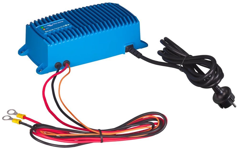 Victron Energy Victron BlueSmart IP67 12V/17A Bluetooth nabíječka baterií – voděodolná LiFePO4, AGM, GEL